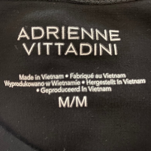 WOMANS MEDIUM ADRIENNE VITTADINI SHORT T SHIRT TOP BLACK - Picture 3 of 3